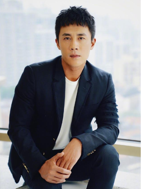 杜淳最新动态，影视巨星的新动态与粉丝热议视频发布