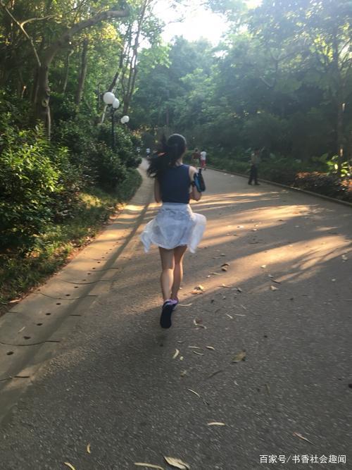 晨跑女孩揭秘，小巷中的隐藏宝藏最新发现